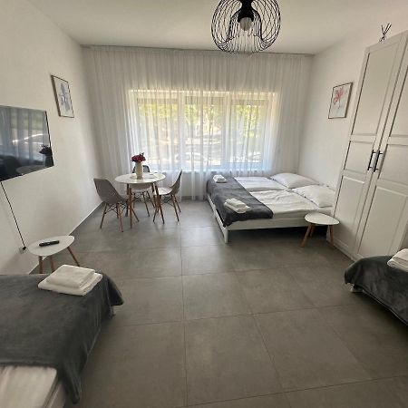 Rezidence Kbely - Free Parking Apartment Прага Екстериор снимка