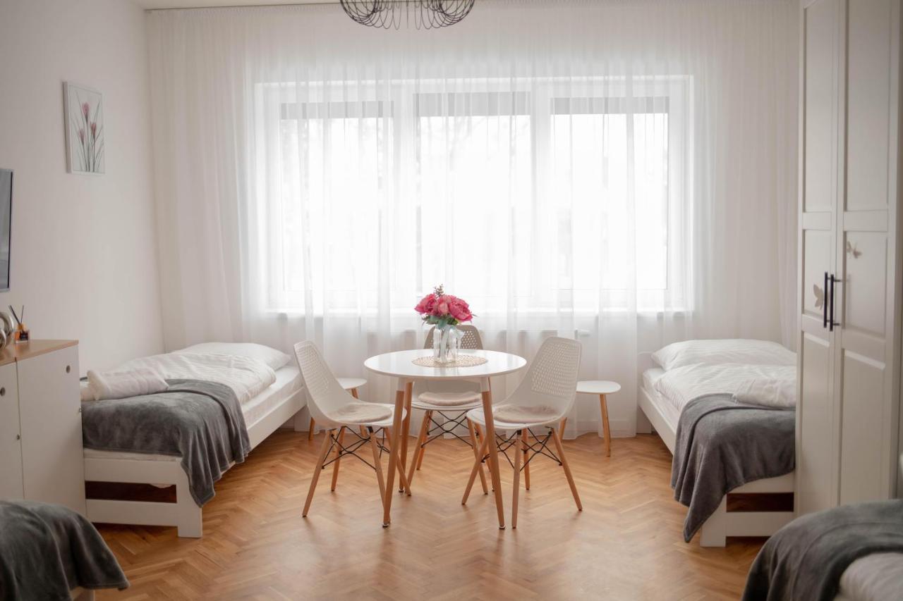 Rezidence Kbely - Free Parking Apartment Прага Екстериор снимка