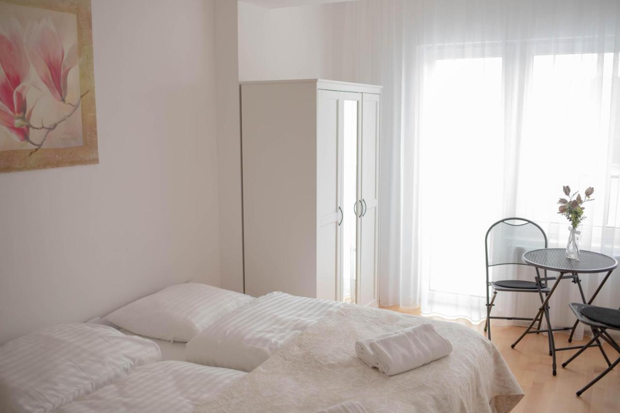 Rezidence Kbely - Free Parking Apartment Прага Екстериор снимка