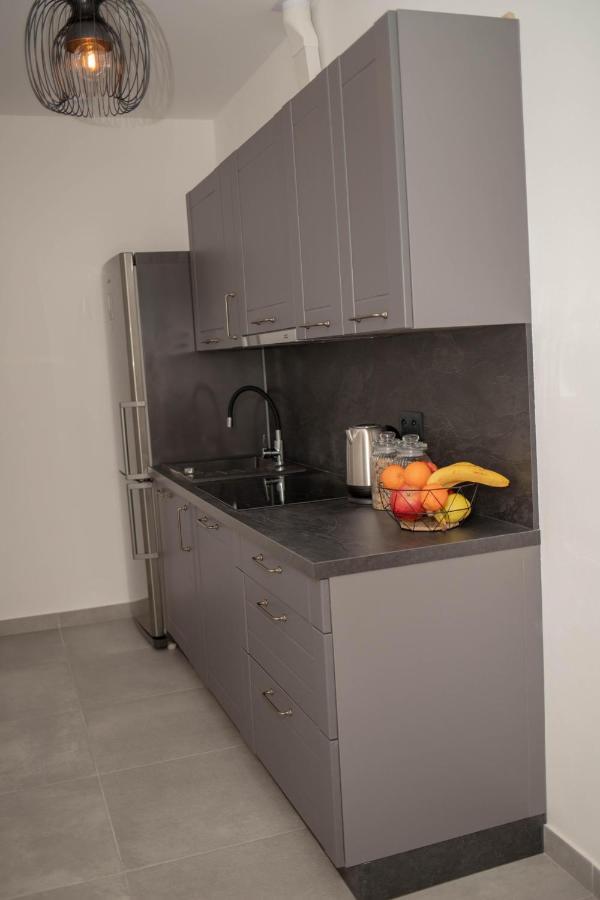 Rezidence Kbely - Free Parking Apartment Прага Екстериор снимка