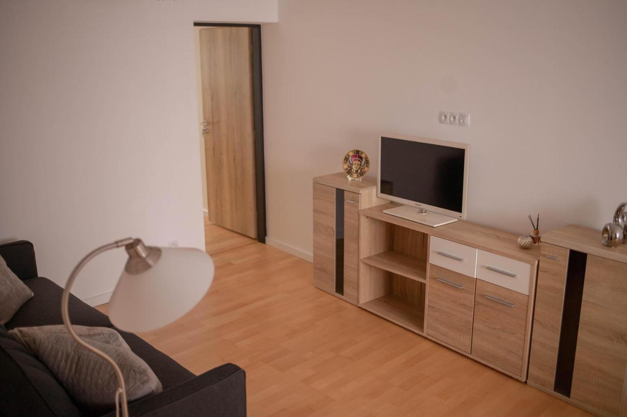 Rezidence Kbely - Free Parking Apartment Прага Екстериор снимка